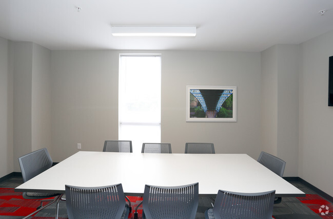 Study Room - Vivio on 10th