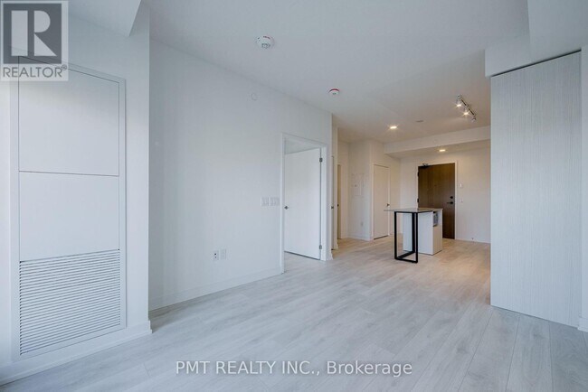 Building Photo - 34-10034 Tubman Ave