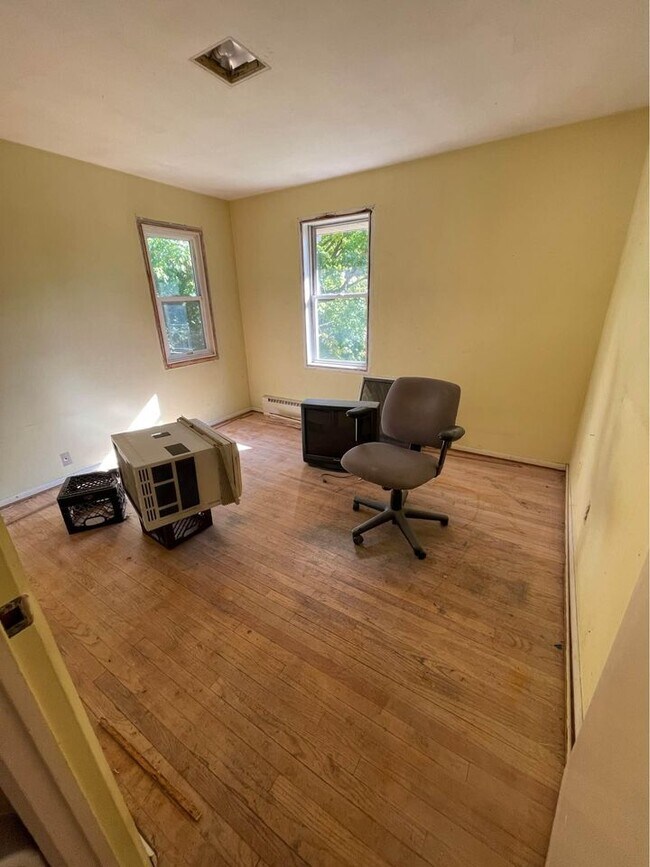 Will have new floors and paint - 1505 Steensland Dr