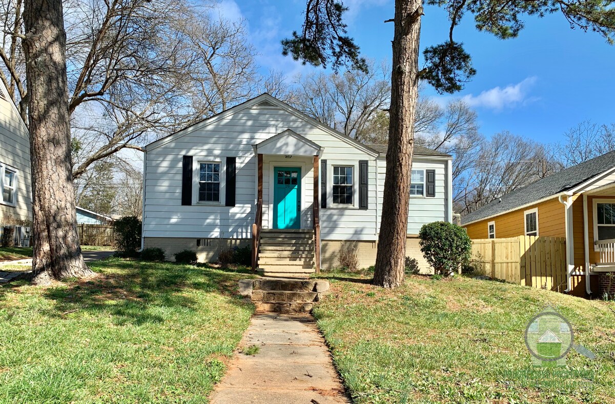 Primary Photo - 19 Skyland Dr