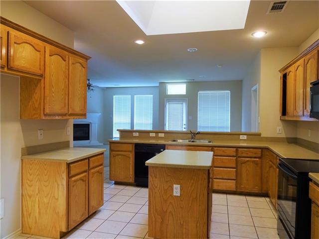 Building Photo - 6037 Horse Trap Dr
