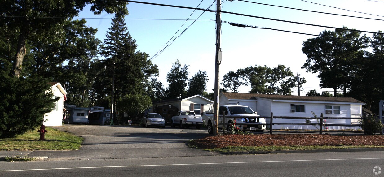 Building Photo - 151 Hartford Tpke