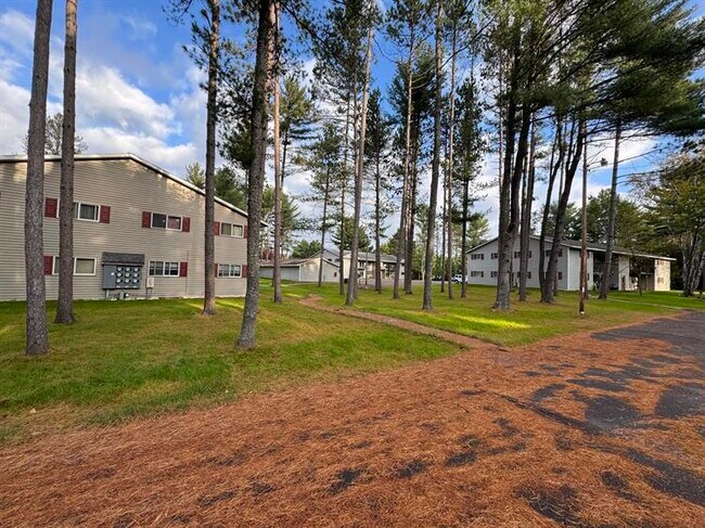 Foto del edificio - 302 Balsam St