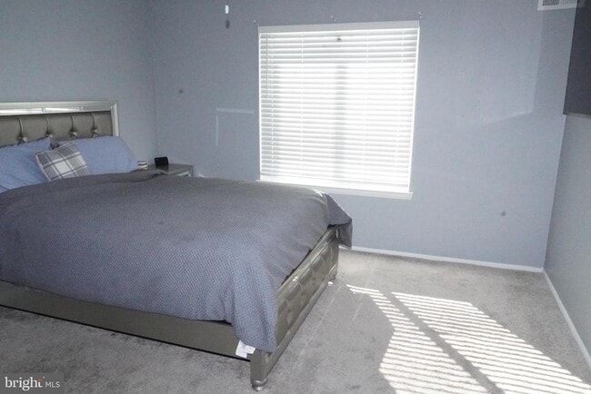 Building Photo - 704 The Woods