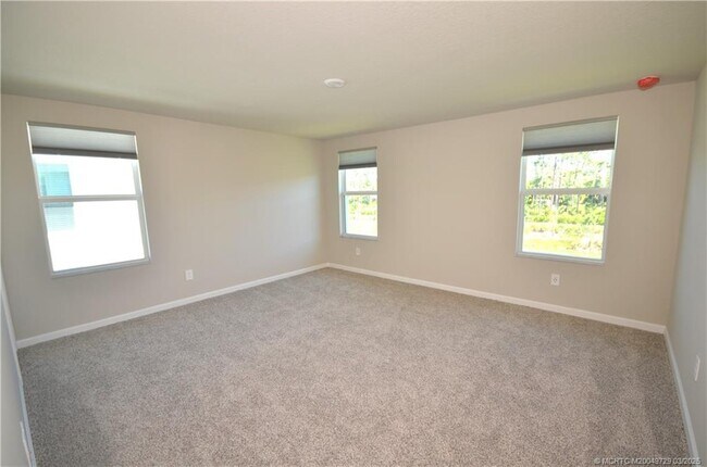 Foto del edificio - 5742 SE Edgewater Cir