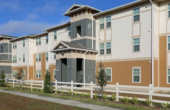 Building Photo - Valencia Grove Apartments