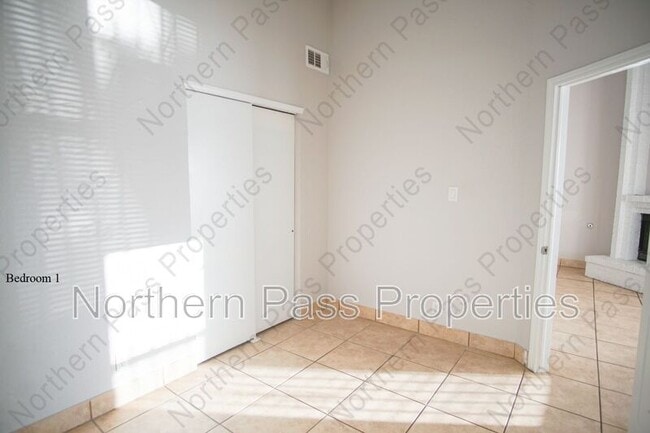 Building Photo - 10202 Niagara Falls Pl