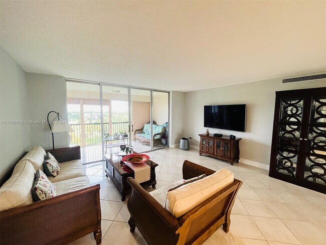 Foto del edificio - 3940 Inverrary Blvd