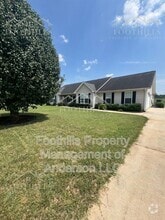 Building Photo - 119 McClain Lake Drive