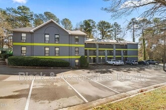 Building Photo - 5104 Hollyridge Dr