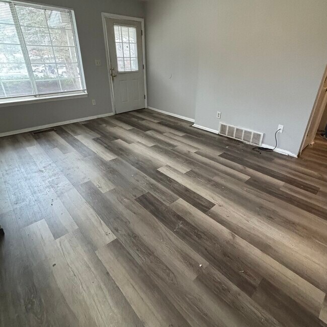 Foto del edificio - 920 Vincent Ct