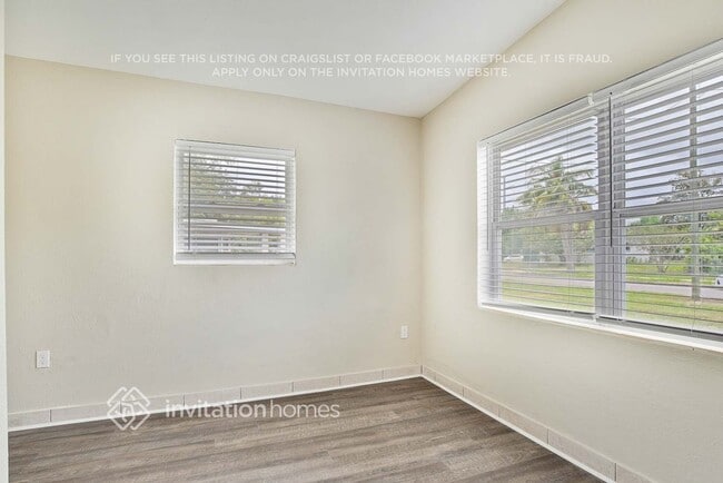 Foto del edificio - 5603 Cortez Dr