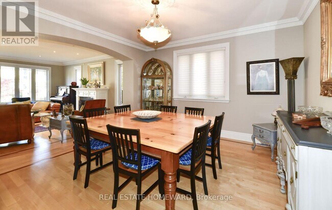 Photo du bâtiment - 67 Parkview Hill Crescent