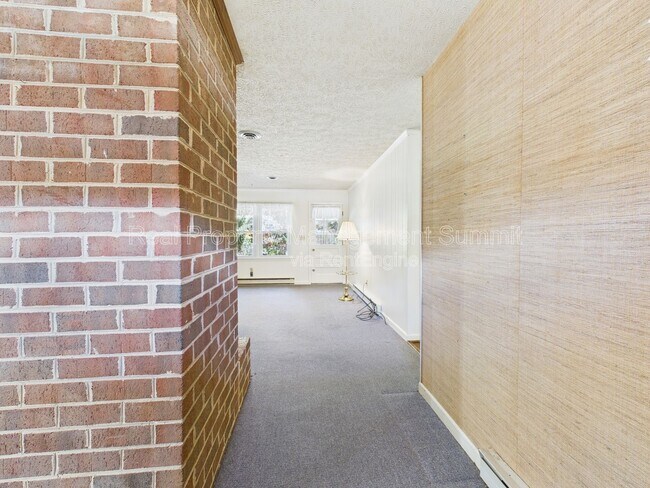 Foto del edificio - 1233 Pinehurst Rd