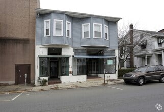 Building Photo - 198-200-1-5 1st St