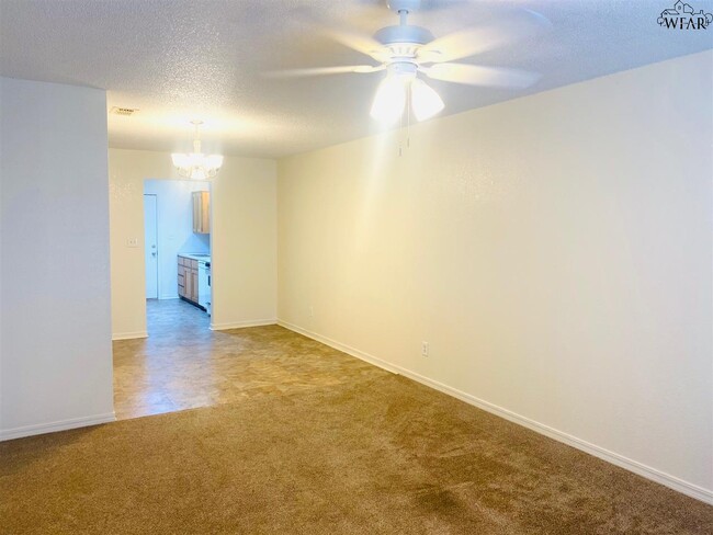 Building Photo - 4107 Latricia Ln