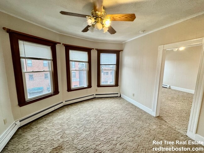 Building Photo - 720 Cambridge St