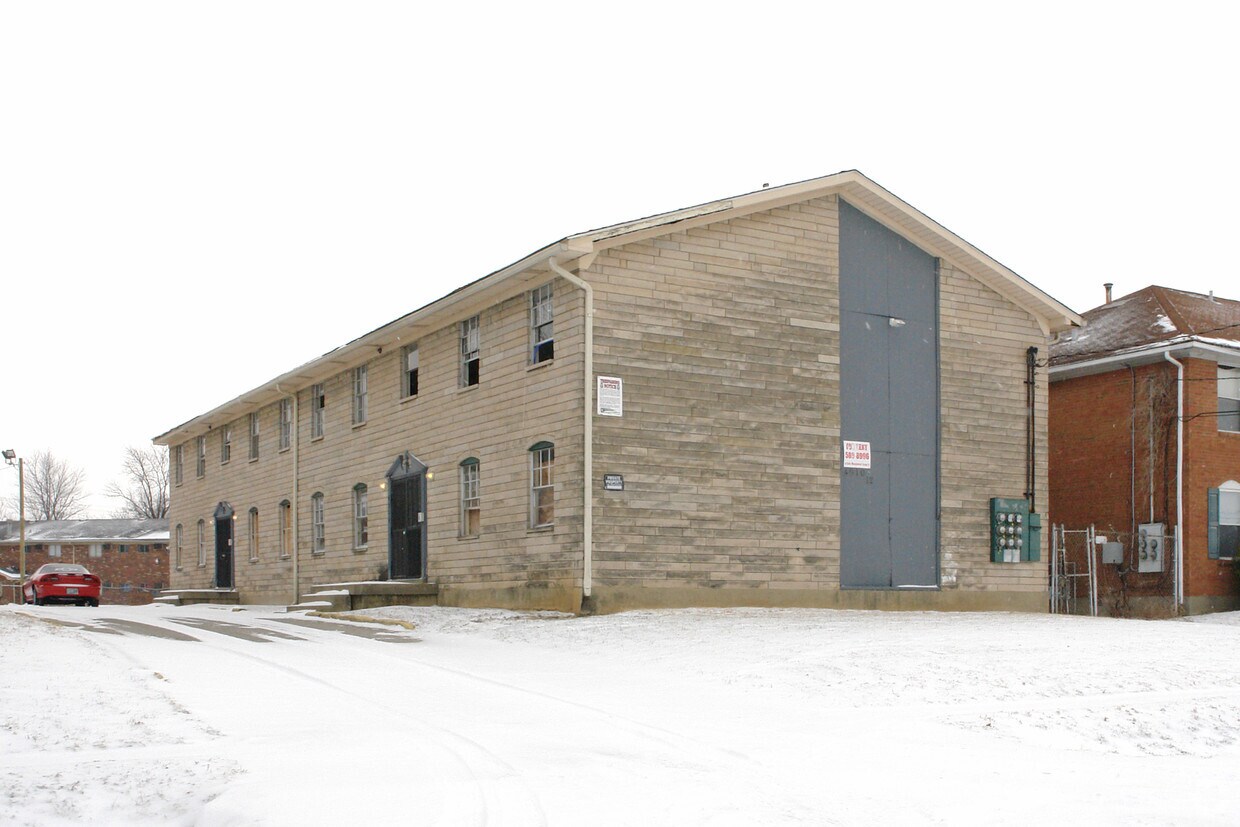 Saddlebrook Properties Apartments in Louisville, KY