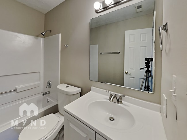 Building Photo - 5758 Prestonwood Dr