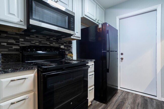 Foto del edificio - 5275 Meadow Rise St