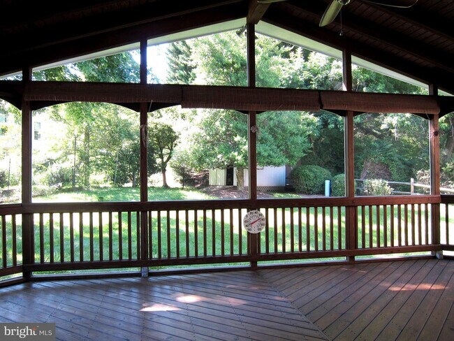 Building Photo - 1834 Clachan Ct