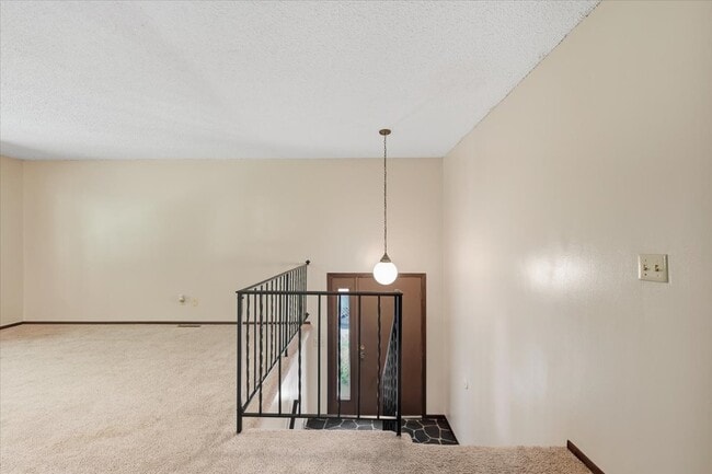 Foto del edificio - 419 Butler Ave E