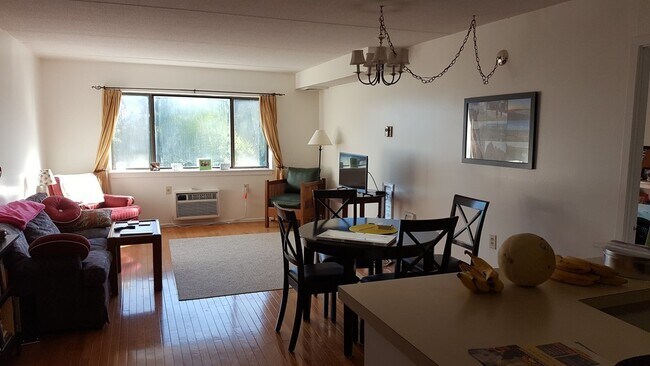 Foto del edificio - 4975 Washington St