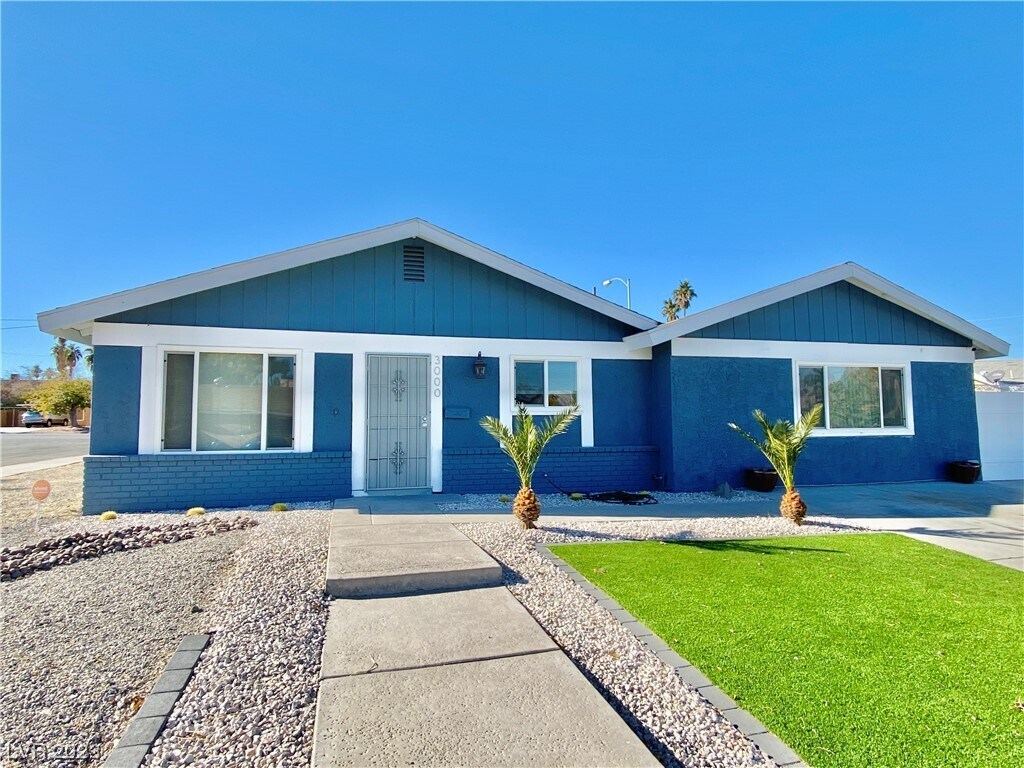 Foto principal - 3000 Liberty Cir N