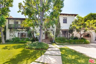 Building Photo - 627 Alta Dr