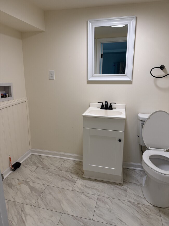 Foto del edificio - 113 E Addition St