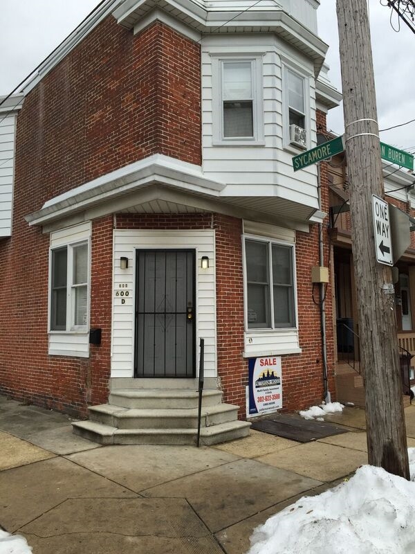 Primary Photo - 600 S Van Buren St