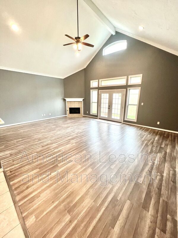 Building Photo - 447 Harbor Oaks Dr