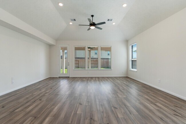 Building Photo - 12934 Basswood Smt Dr