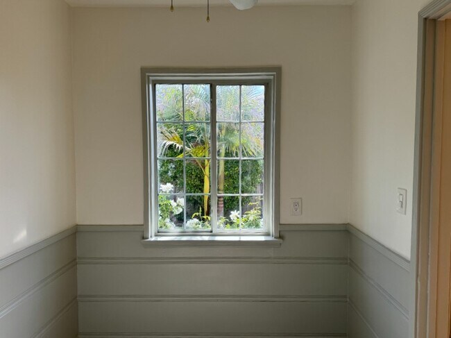Foto del edificio - 14550 Moorpark St