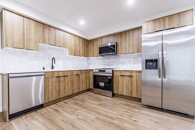 Foto del edificio - Fresh, Modern 2BR/3BA Townhome – 704 Sq Ft