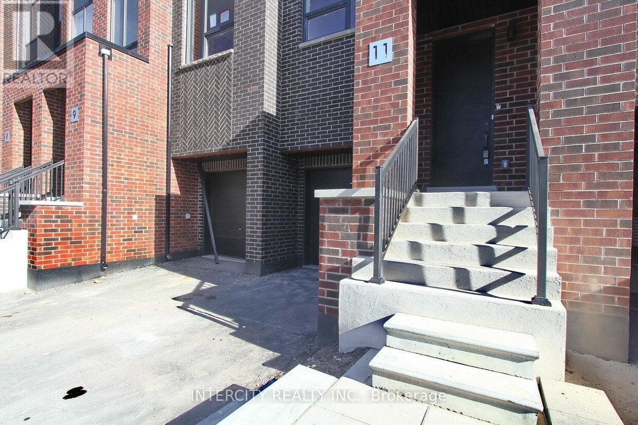 Building Photo - 9 Desiree Pl