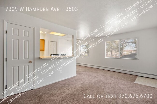 Building Photo - Bright Townhome in Lakewood!