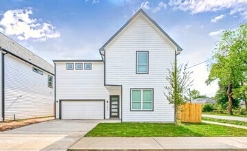 Building Photo - 7035 Goforth St