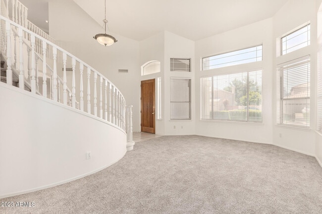 Building Photo - 6442 W Victoria Ln