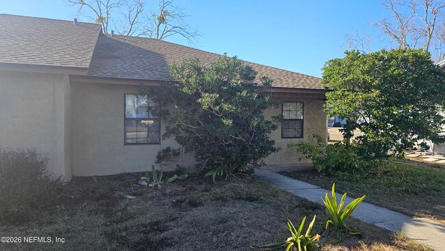 Building Photo - 820 Orchid St