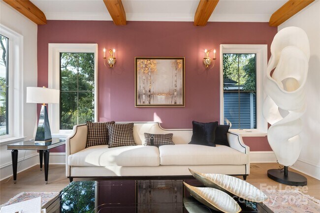 Foto del edificio - 705 S Torrence St