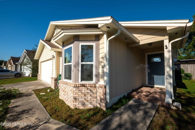 Building Photo - 2080 Tanager Dr