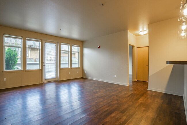Interior Photo - Saxe Apartments