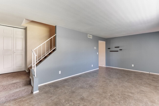 Building Photo - 6957 E Osborn Rd