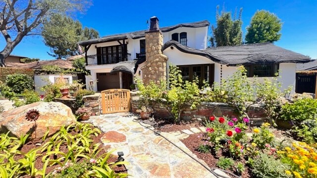 Foto del edificio - 3043 Paseo del Descanso