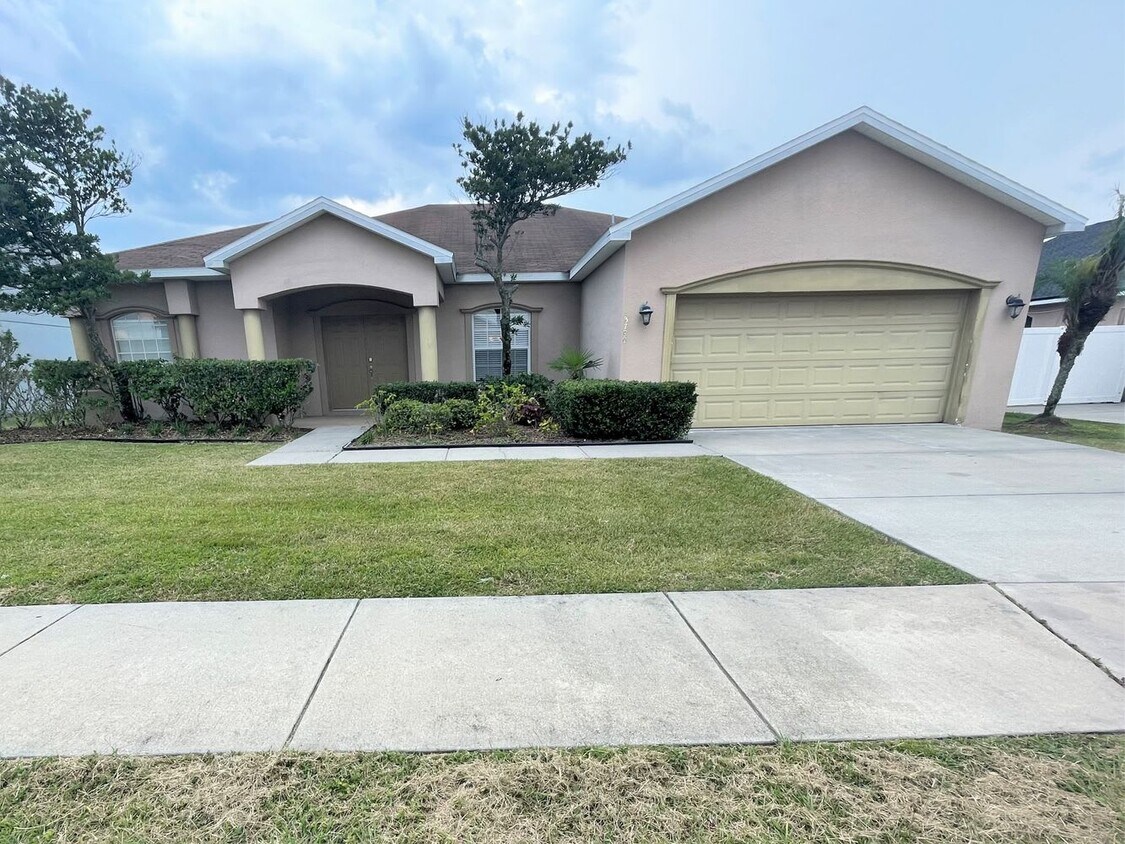 Primary Photo - 3790 Sandhill Crane Dr