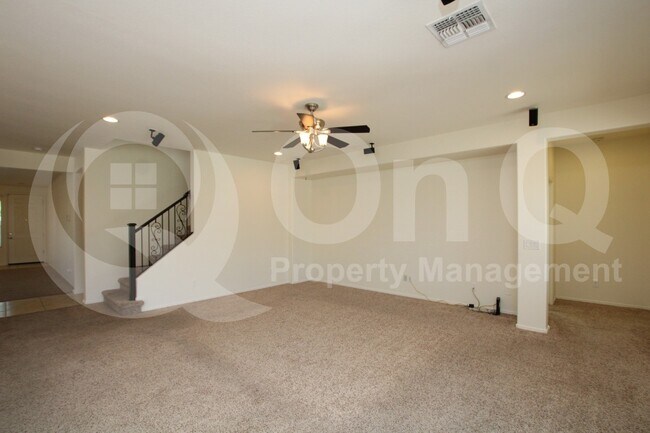 Foto del edificio - 26864 N 99th Dr