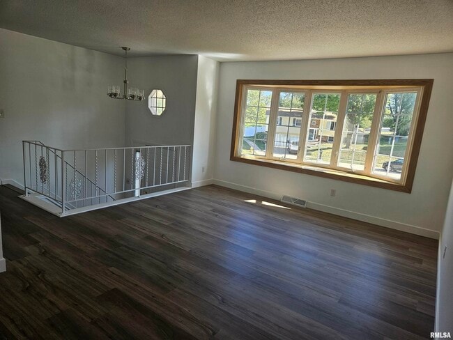 Building Photo - 2530 Saint John Ct