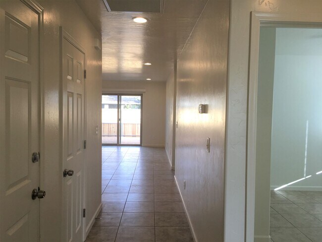 Foto del edificio - 4483 N Miner Rd