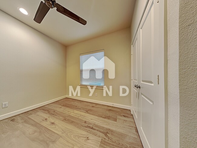 Building Photo - 6387 Paddington Bend Dr